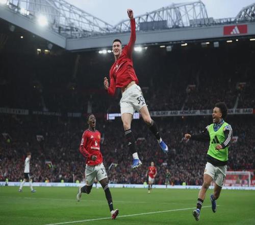 罗狂喜庆祝,双响助球队,完胜夺冠,NG体育登录入口,NG体育平台,NG体育注册网址,NG体育app,NG体育官网,NG体育网站,NG体育网页版